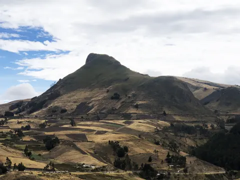 Gorilla Rock profile viewpoint en route to Quilotoa