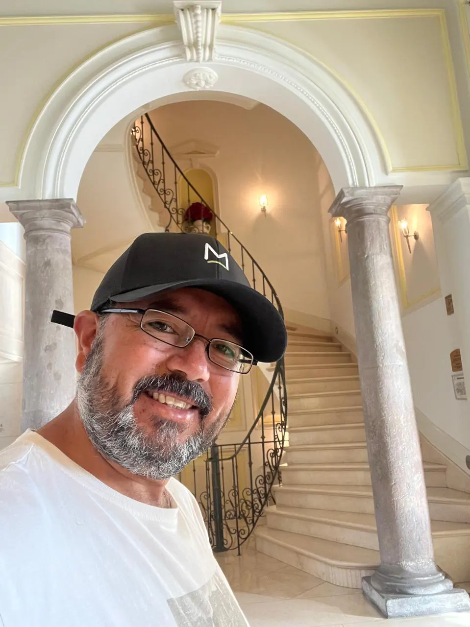 Private guide Marco Herrera in a luxury hotel in Quito